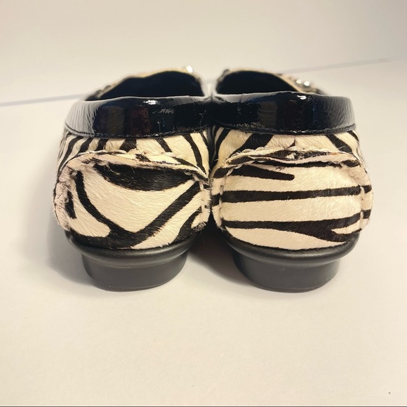 Aerosoles Nuwlywed Zebra Flats Silver Buckle Black Ivory Dyed Calf Hide SZ 7.5 - Picture 5 of 10